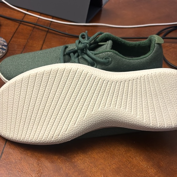 Like New Wool Runner Green Allbirds - Picture 4 of 4